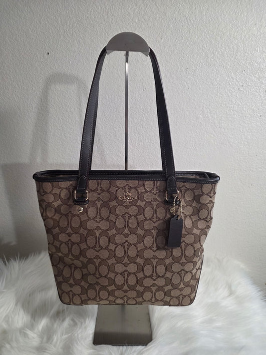 Coach Signature Canvas Gallery Tote