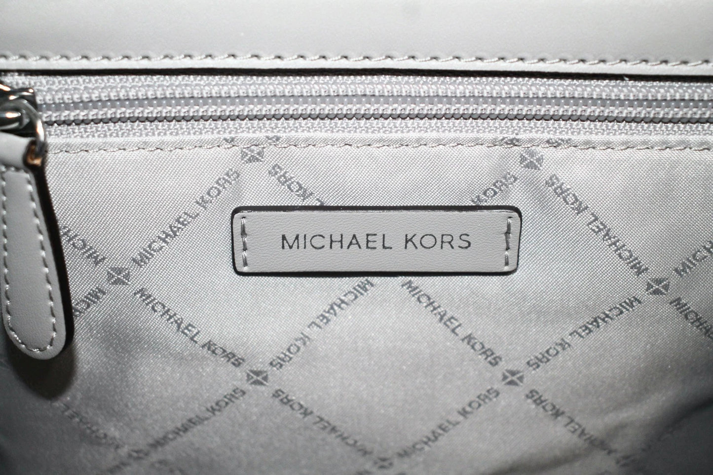 Michael Kors Carmen Shoulder Bag Silver